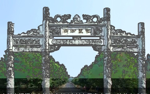 农村大门门楼上放什么好(农村自己家大门口放什么才好)